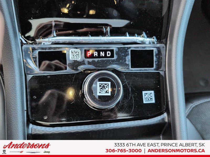 2025 Jeep Grand Cherokee L ALTITUDE Altitude Package / Trailer Tow / Heated Seats & Steering