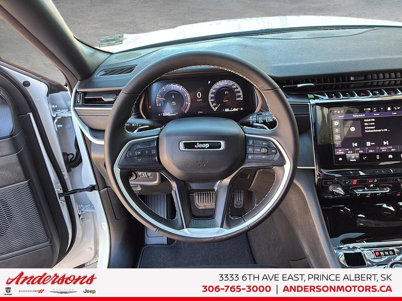 2026 Jeep Grand Cherokee L LAREDO X 3.6L Pentastar / Power Sunroof / Tow Package