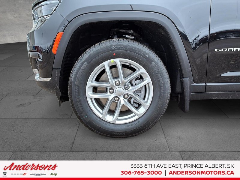 2026 Jeep Grand Cherokee L LAREDO X 3.6L Pentastar / ParkView & ParkSense / Heated Seats & Wheel
