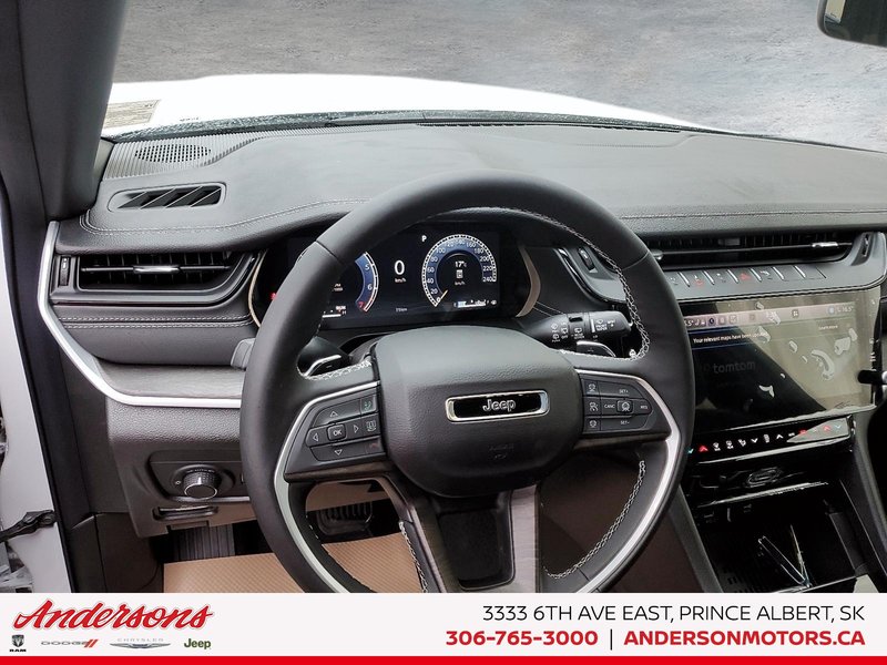 2026 Jeep Grand Cherokee L ALTITUDE 2.0L Turbo / Tons Of Safety And Convenience Tech