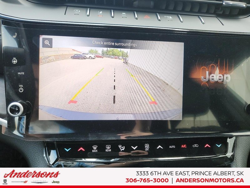 2026 Jeep Grand Cherokee L ALTITUDE Three Rows / Wireless Charging / ParkSense