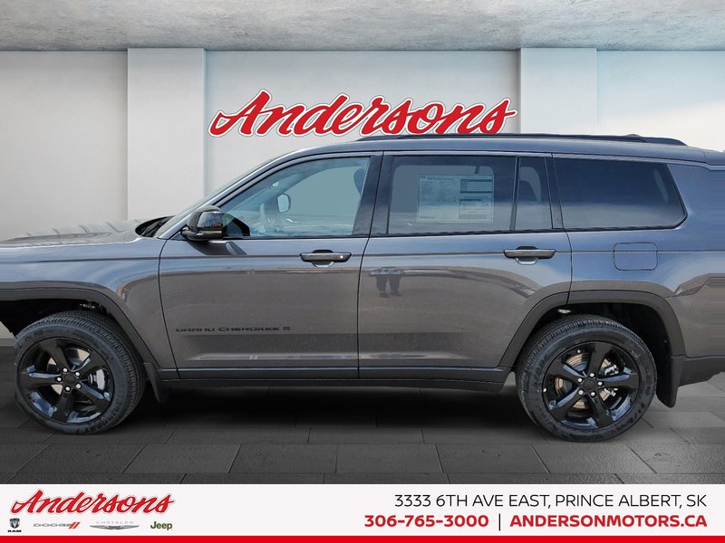 2026 Jeep Grand Cherokee L ALTITUDE Three Rows / Wireless Charging / ParkSense