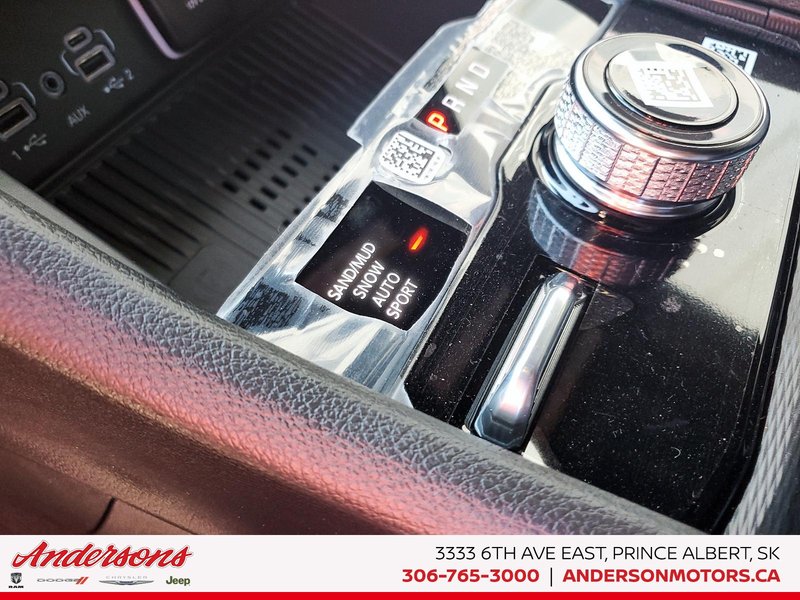 2026 Jeep Grand Cherokee L 85TH ANNIVERSARY Off Road Ready / High Performance Audio / ParkSense