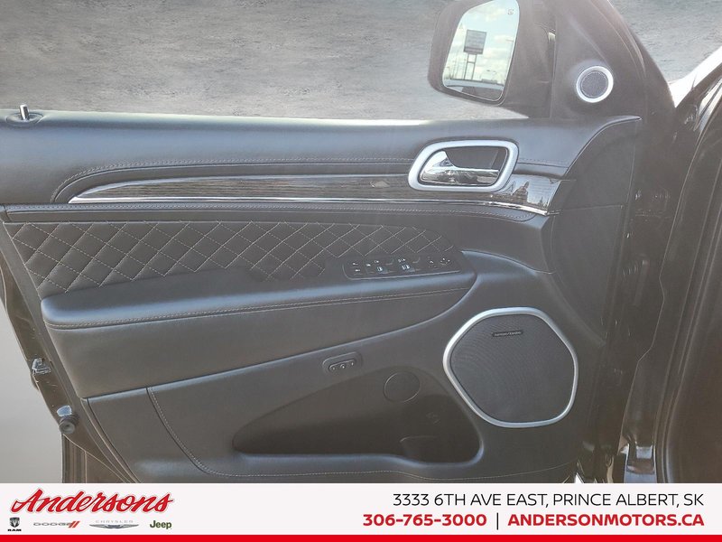 2020 Jeep Grand Cherokee Summit Laguna Leather / 20-In. Platinum Wheels / Adaptive Cruise Control