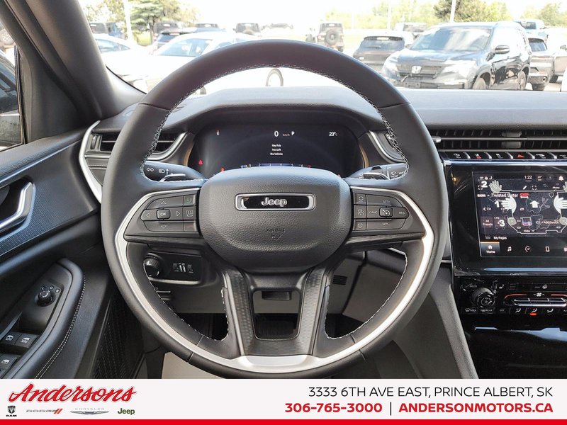 2024 Jeep Grand Cherokee ALTITUDE HEATED STEERING WHEEL!