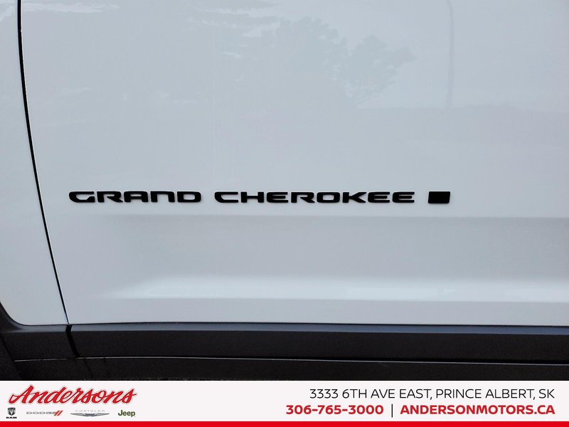 2025 Jeep Grand Cherokee LIMITED Black Appearance / Sunroof / Alpine Stereo