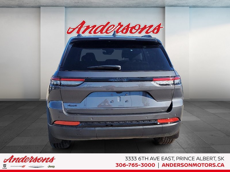 2025 Jeep Grand Cherokee LAREDO ALTITUDE Adaptive Cruise Control / Trailer Tow