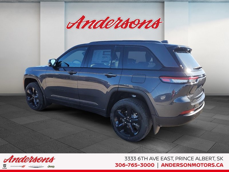 2025 Jeep Grand Cherokee LAREDO ALTITUDE Adaptive Cruise Control / Trailer Tow