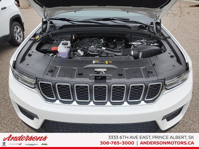 2025 Jeep Grand Cherokee LAREDO