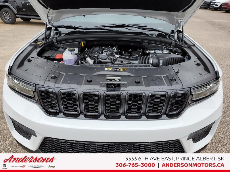 2025 Jeep Grand Cherokee LAREDO ALTITUDE