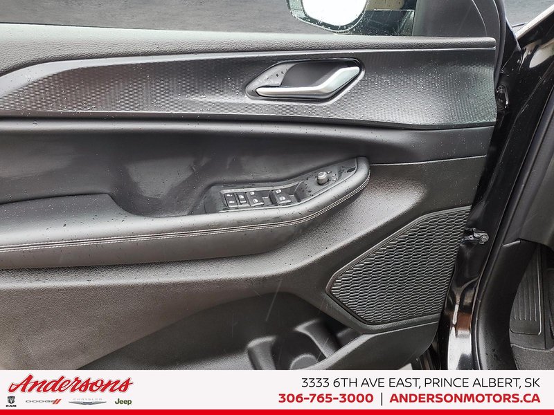 2025 Jeep Grand Cherokee LAREDO ALTITUDE Altitude Package / Trailer Tow / Power Sunroof