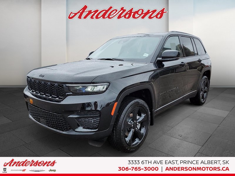 2025 Jeep Grand Cherokee LAREDO ALTITUDE Altitude Package / Trailer Tow / Power Sunroof