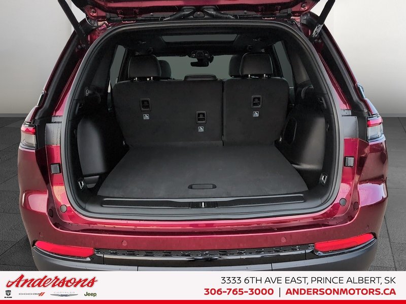 2025 Jeep Grand Cherokee LIMITED Luxury Tech Group / Black Appearance Pkg / Panoramic Sunroof