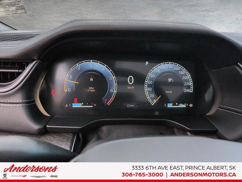 2025 Jeep Grand Cherokee LIMITED Luxury Tech Group / Black Appearance Pkg / Panoramic Sunroof