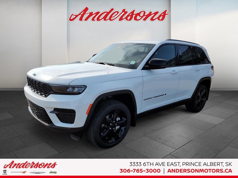 2025 Jeep Grand Cherokee LAREDO ALTITUDE Altitude Package / Trailer Tow / Heated Seats & Steering