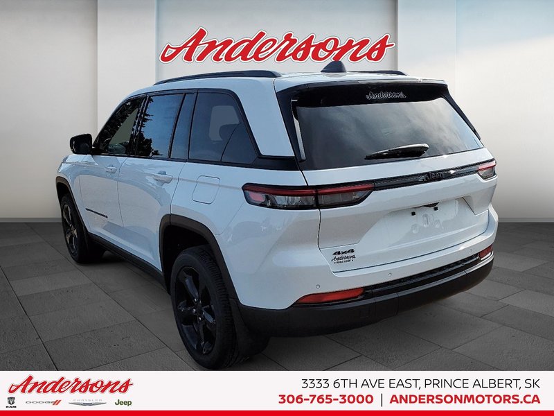 2025 Jeep Grand Cherokee LAREDO ALTITUDE Altitude Package / Trailer Tow / Heated Seats & Steering