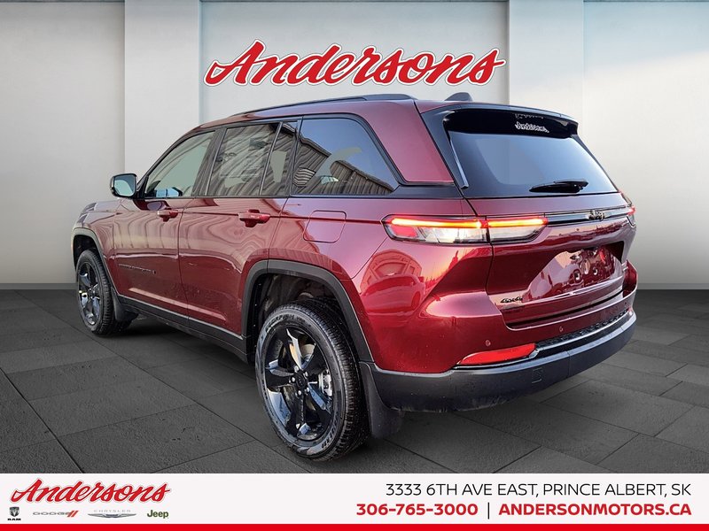 2025 Jeep Grand Cherokee LIMITED Black Appearance / Panoramic Sunroof / Heated Seats