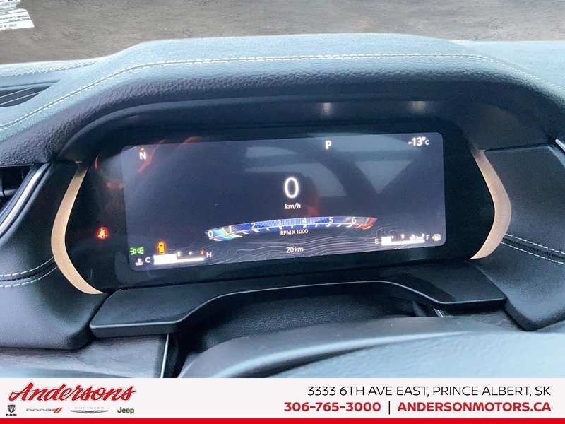 2025 Jeep Grand Cherokee LIMITED Black Appearance / Panoramic Sunroof / Trailer Tow