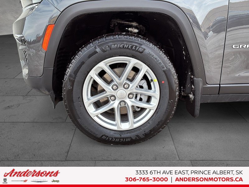 2026 Jeep Grand Cherokee LAREDO X Power Sunroof / Trailer Tow Package