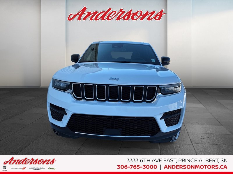 2026 Jeep Grand Cherokee LAREDO X Power Sunroof / Trailer Tow Package