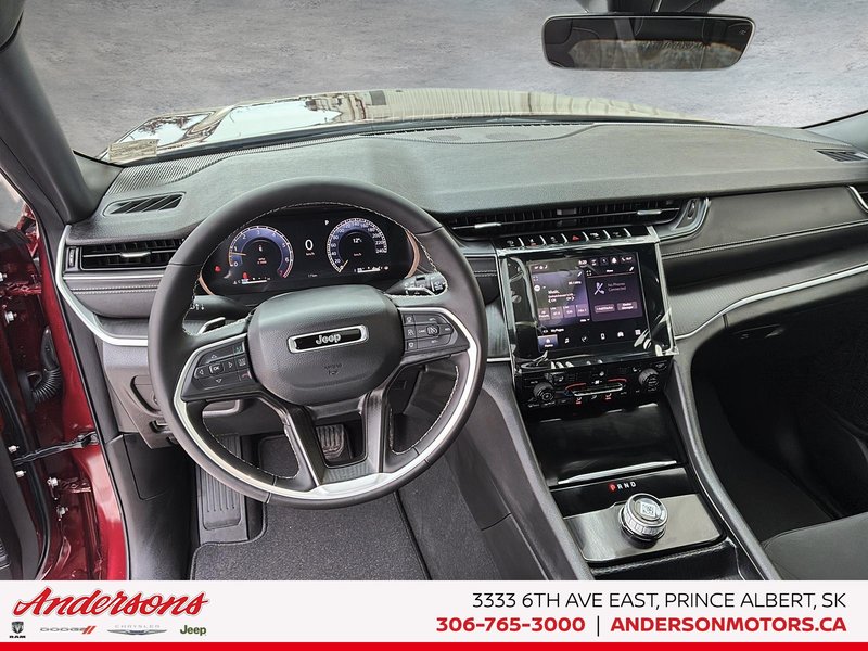 2026 Jeep Grand Cherokee LAREDO X Power Sunroof / Trailer Tow Package