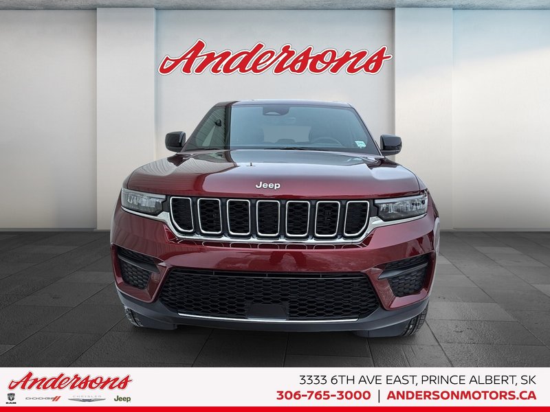2026 Jeep Grand Cherokee LAREDO X Power Sunroof / Trailer Tow Package
