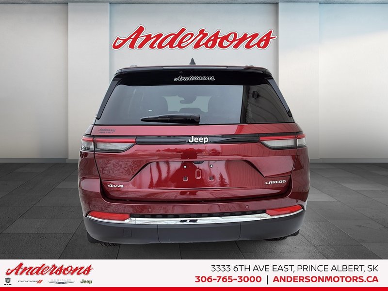 2026 Jeep Grand Cherokee LAREDO X Power Sunroof / Trailer Tow Package