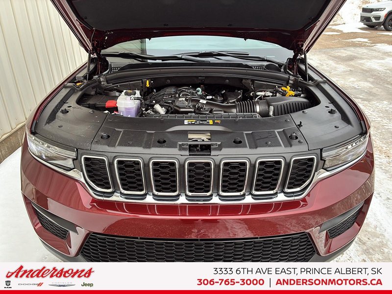 2026 Jeep Grand Cherokee LAREDO X Power Sunroof / Trailer Tow Package