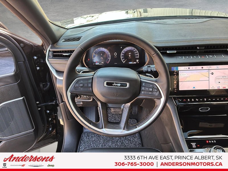 2026 Jeep Grand Cherokee 85TH ANNIVERSARY 2.0L Turbo / CommandView Roof / Tow Package