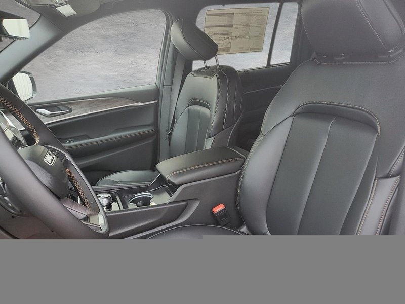 2026 Jeep Grand Cherokee 85TH ANNIVERSARY Off Road Ready / High Performance Audio / ParkSense