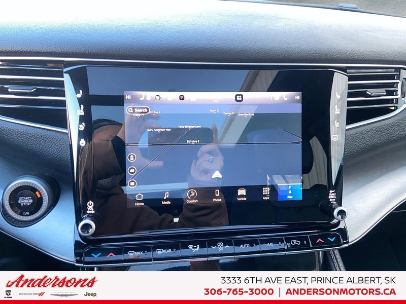 2024 Jeep Wagoneer Series II Carbide 3.0L Hurricane Twin Turbo / Ventilated Front Seats / Three-Panel Sunroof