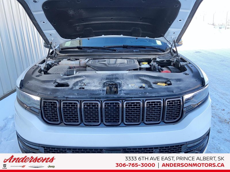 2024 Jeep Wagoneer Series II Carbide 3.0L Hurricane Twin Turbo / Ventilated Front Seats / Three-Panel Sunroof