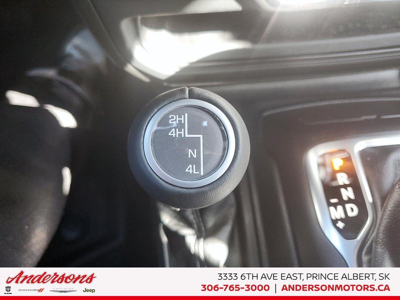 2025 Jeep WRANGLER 4-Door SAHARA Advanced Cruise Control / Power Leather Seats / All-Terrain Tires