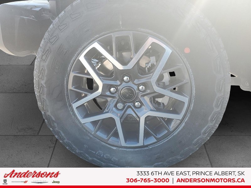 2025 Jeep WRANGLER 4-Door SAHARA Advanced Cruise Control / Power Leather Seats / All-Terrain Tires