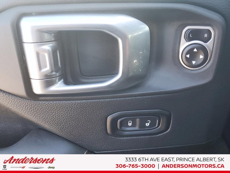 2025 Jeep WRANGLER 4-Door SAHARA Advanced Cruise Control / Power Leather Seats / All-Terrain Tires