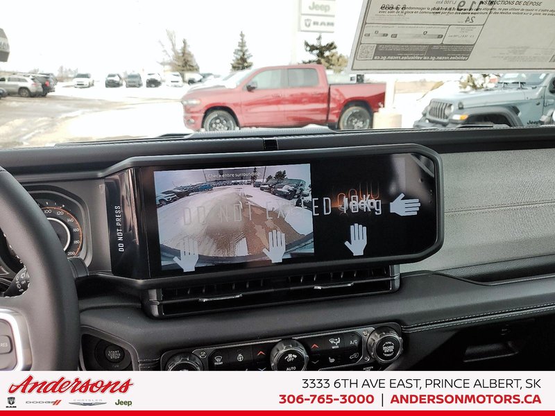 2025 Jeep WRANGLER 4-Door SAHARA Adaptive Cruise Control / All-Terrain Tires
