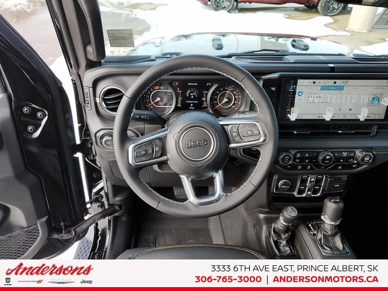 2025 Jeep WRANGLER 4-Door SAHARA Advanced Cruise Control / Power Leather Seats / All-Terrain Tires