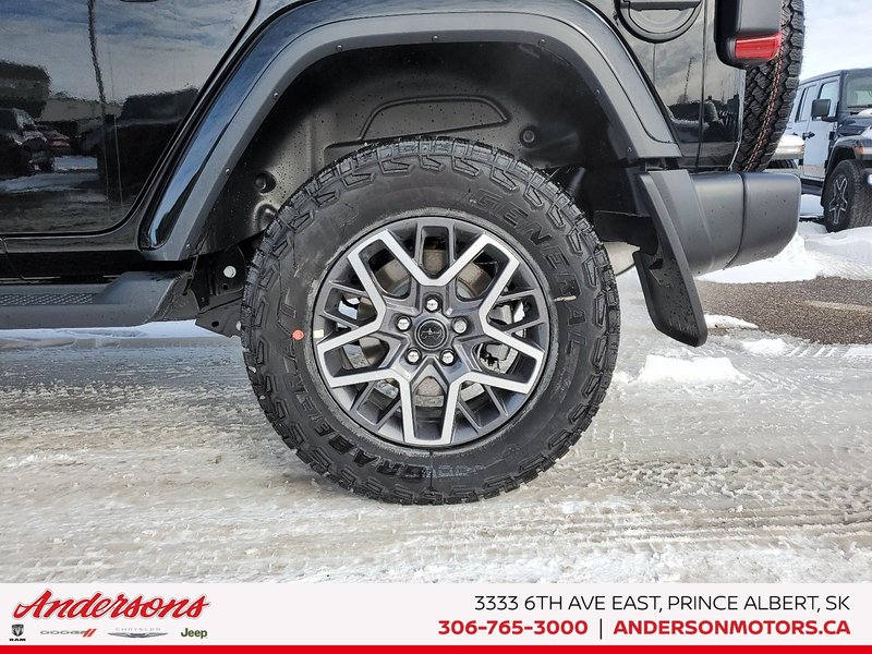 2025 Jeep WRANGLER 4-Door SAHARA Advanced Cruise Control / Power Leather Seats / All-Terrain Tires