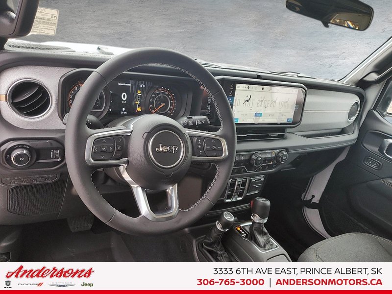 2025 Jeep WRANGLER 4-Door SAHARA