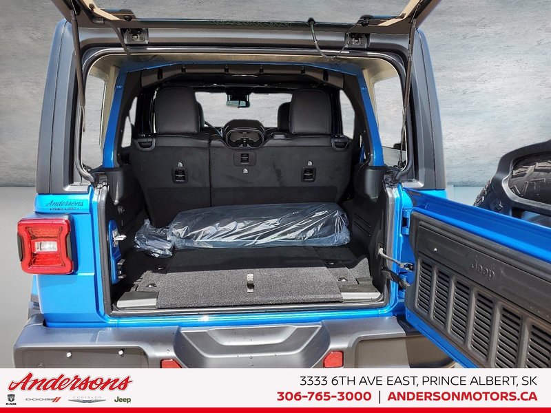 2025 Jeep WRANGLER 4-Door SAHARA