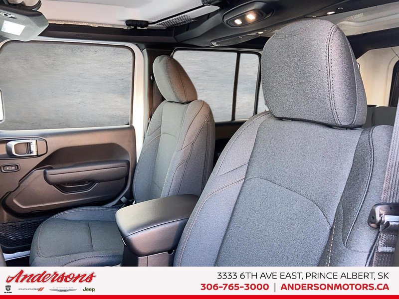 2026 Jeep Wrangler 4-Door SPORT S Advanced Cruise Control / Alpine Audio / Heated Seats & Steering