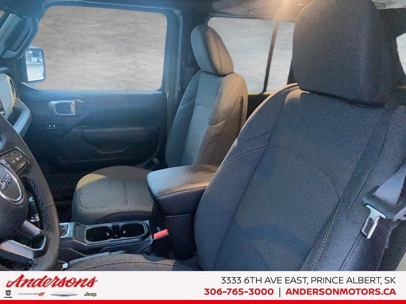 2026 Jeep Wrangler 4-Door SPORT S Adaptive Cruise Control / Black Hard Top / Heated Seats & Steering