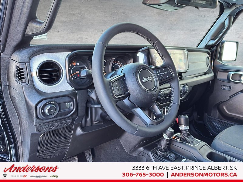 2026 Jeep Wrangler 4-Door WILLYS Heated Steering & Seats / Off-Road Package / Alpine Premium Rock Rails / Alpine Stereo