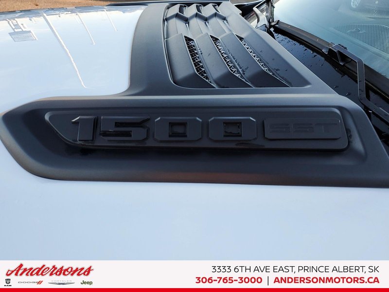 2025 Ram 1500 SPORT Bed Utility Group / 3.92 Rear Axle
