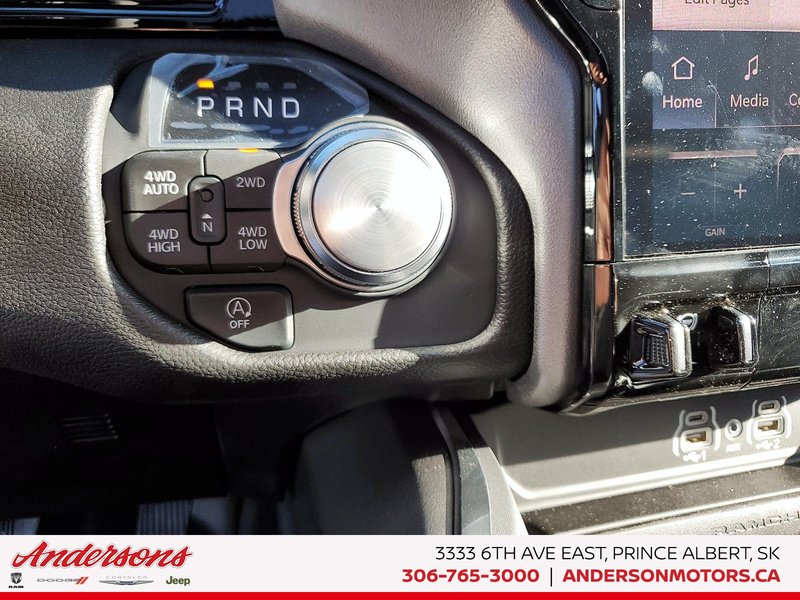 2025 Ram 1500 LARAMIE Night Edition / Heads-Up Display / Sunroof