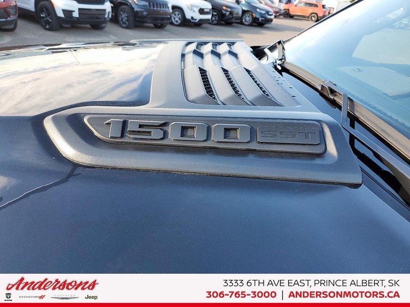 2025 Ram 1500 REBEL Harman Kardon Sound System / Mopar Side Steps / Panoramic Sunroof