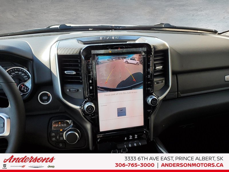 2025 Ram 1500 BIG HORN Hurricane Twin Turbo / Night Edition / 12-inch Touchscreen