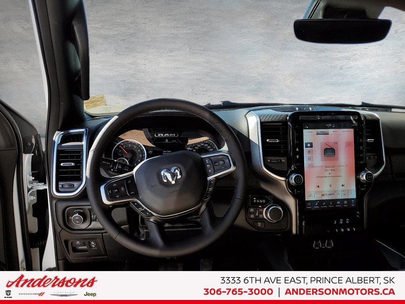 2025 Ram 1500 BIG HORN Hurricane Twin Turbo / Night Edition / 12-inch Touchscreen