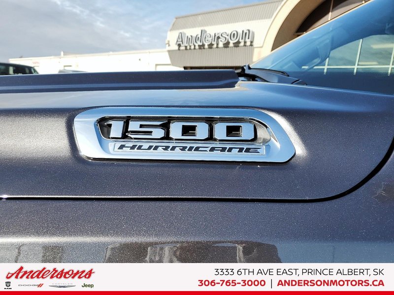 2026 Ram 1500 BIG HORN 3.0L Hurricane Twin Turbo I6 / Crew Cab / Sport Appearance Package / Heated Seats & Wheel