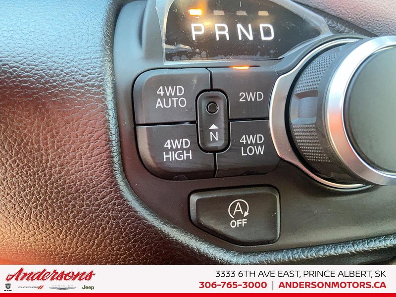 2026 Ram 1500 BIG HORN Hurricane Twin Turbo / Night Edition / 12-inch Touchscreen